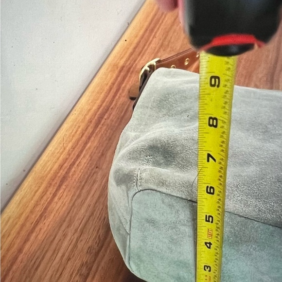 Coach - Picture 5 of 16